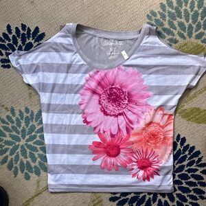 Brand new shoulder cut-out tshirt by Aeropostale